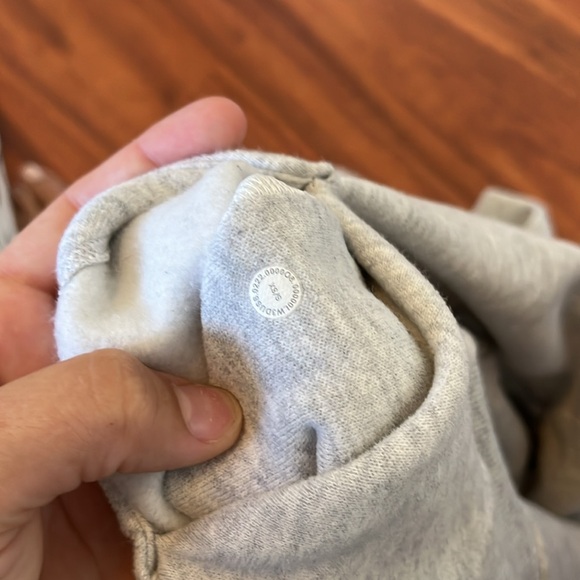 Lululemon Scuba in heathered grey - Picture 5 of 6